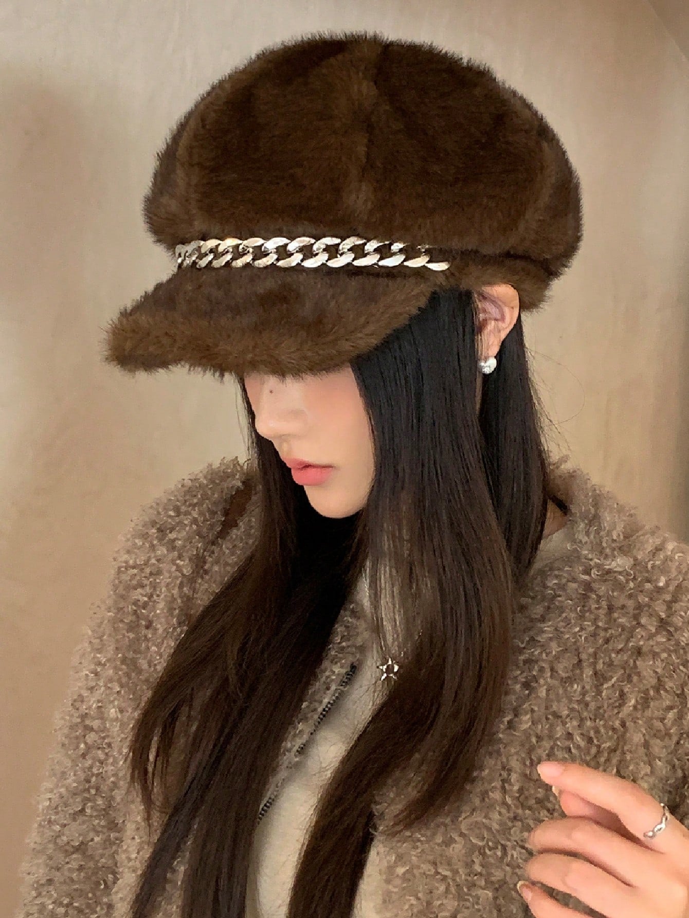 Casquette en fausse fourrure - La boutique son altesse