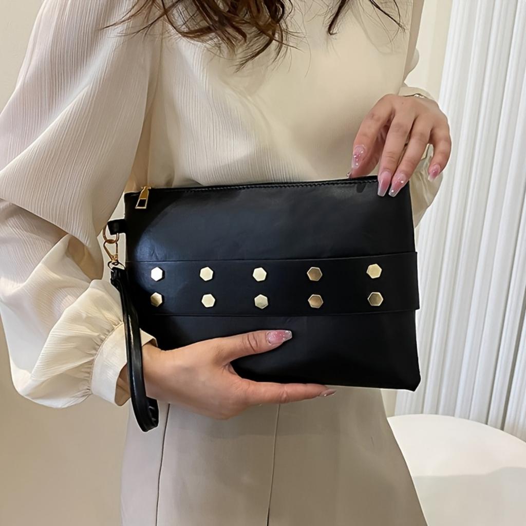 Pochette Mode à rivets - La boutique son altesse